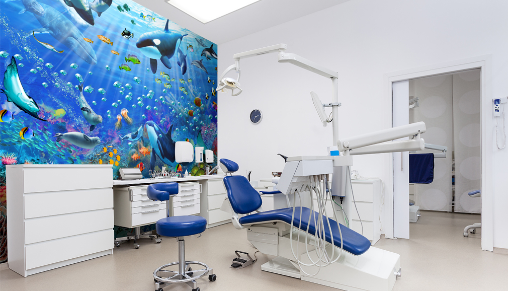 sealife vægmaleri hos tandlæge