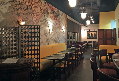 Brighten your restaurant with a wall mural