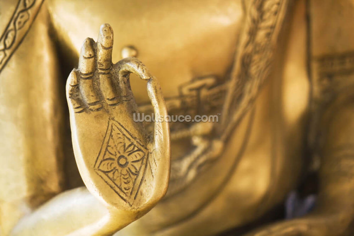 hand-golden-buddha