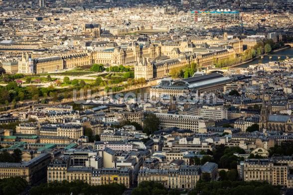 Utsikt över Louvren | Wallsauce SE