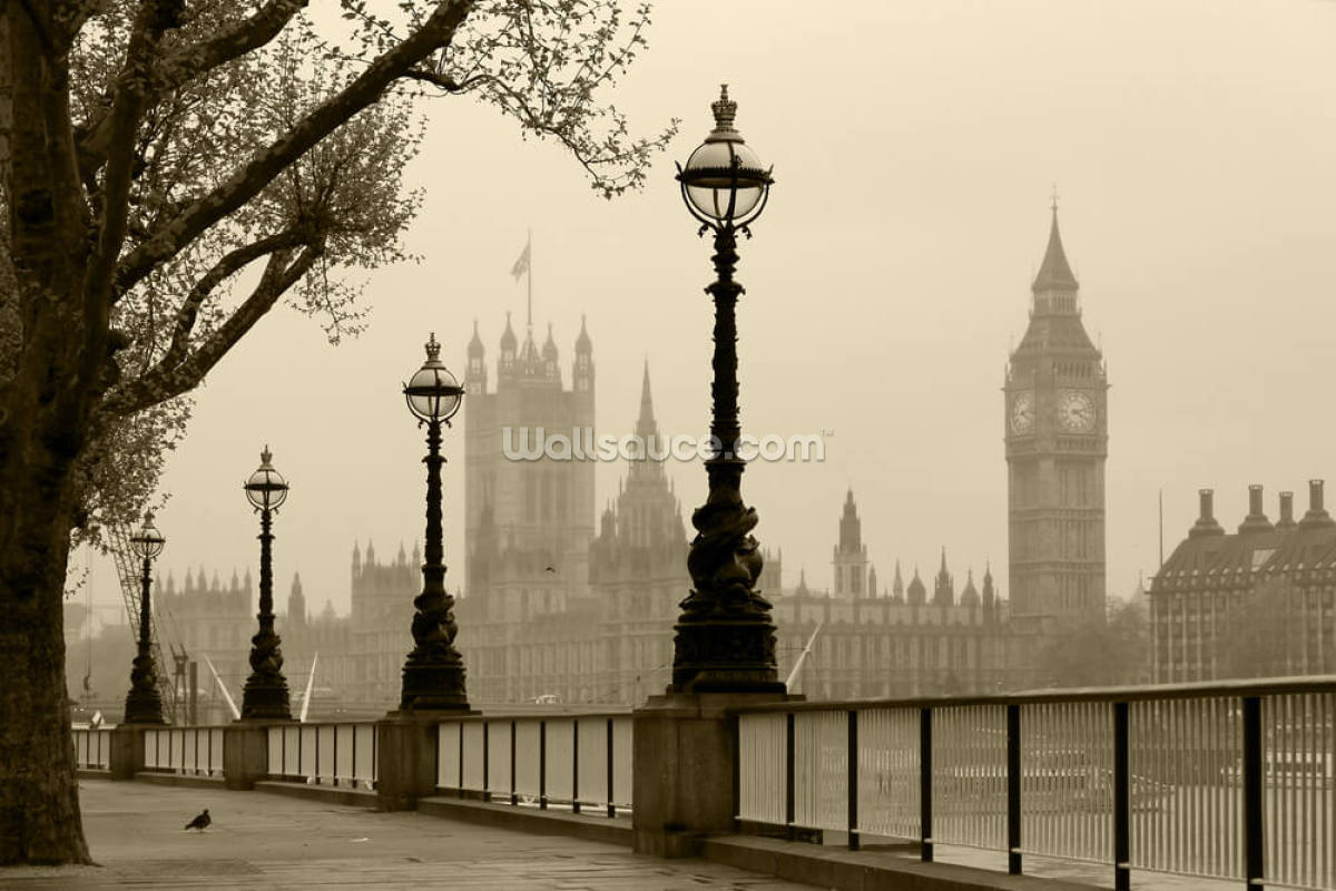 london-im-nebel