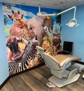 kids mural in dentist kids mural in dentist