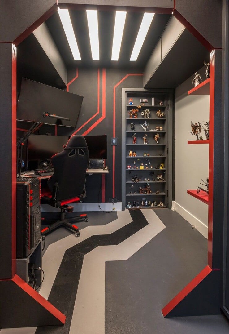 spaceship style gamer room