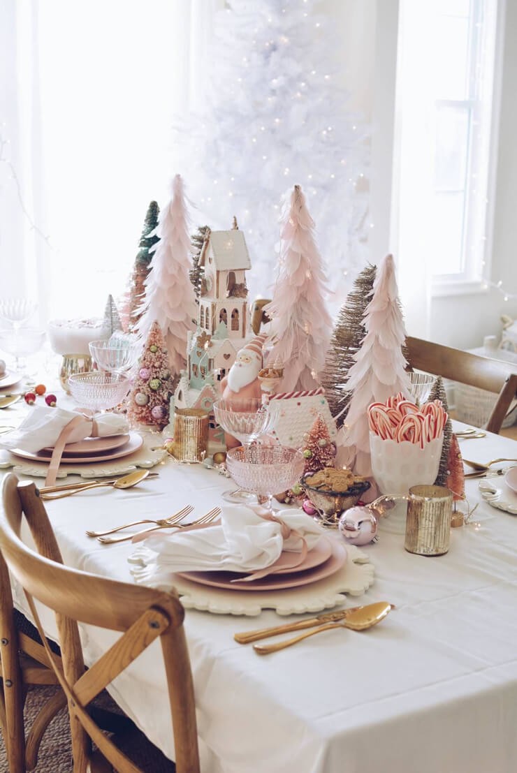 Christmas Table Decor to Wow Your Guests! | Wallsauce UK Christmas Table Decor To Wow Your Guests! | Wallsauce Uk