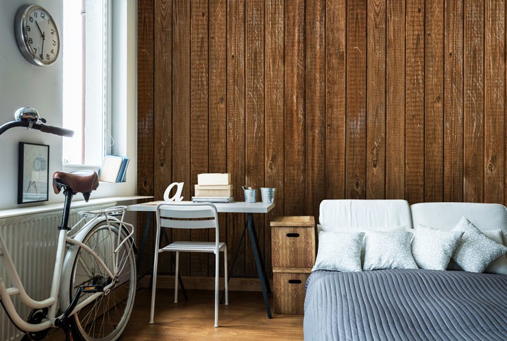 wood texture wall in boho bedroom