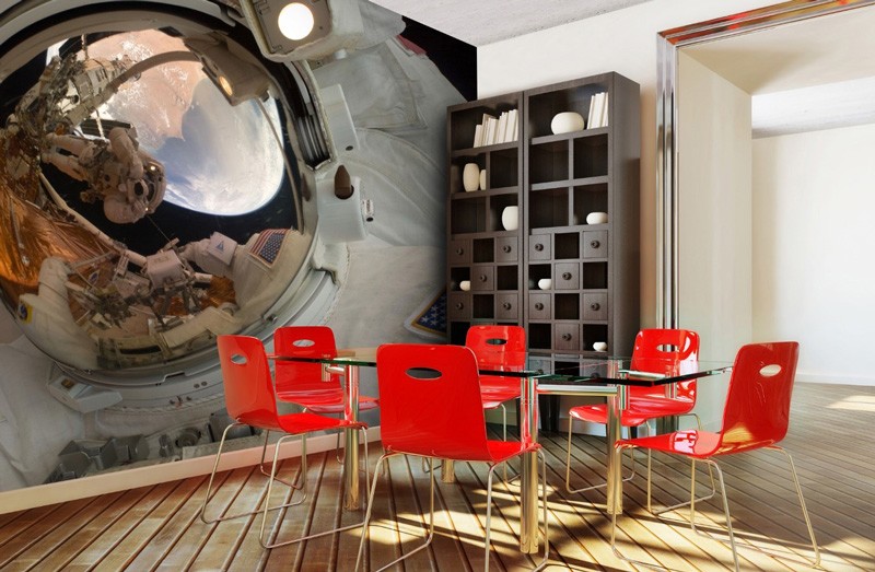 Astronaut-space-wallpaper-in-kitchen-diner