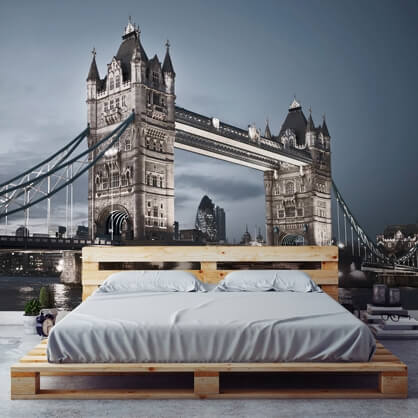 London bridge wallpaper behind palette bed